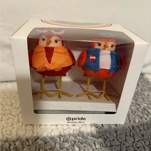 Target Featherly Friends Pride Bird - small set Buddy and Pal